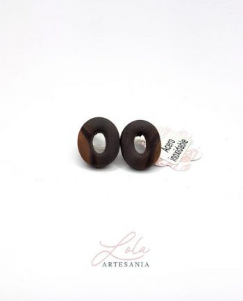 Pendientes imitación madera africana. Pendientes de acero. Regalo realizado de forma artesanal para mujer.