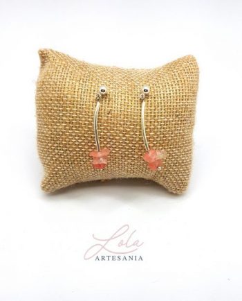 Pendientes artesanales de mujer en cuarzo rosa. Hechos de forma artesanal . Regalo exclusivo