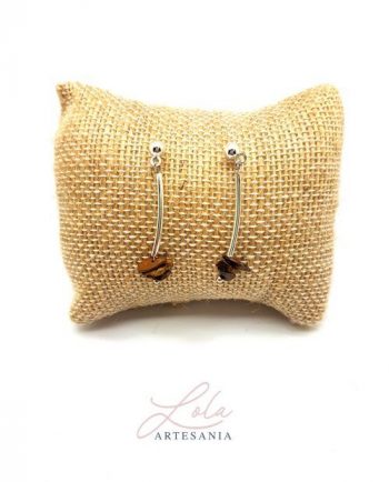 Pendientes largos, de ojo de tigre( cuarzo). Hechos de forma artesanal . Regalo exclusivo