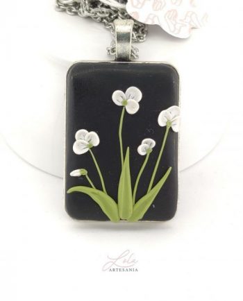 Collar de Flores Blancas Primavera