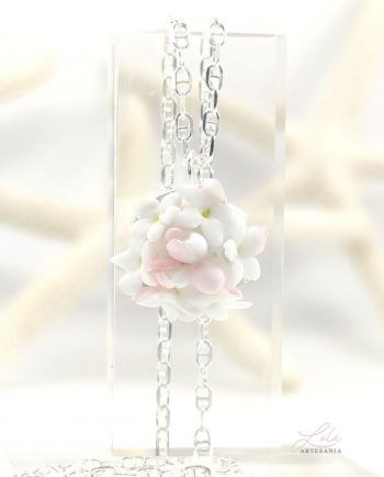 Colgante Flor de Biznaga en porcelana fría y plata de ley.