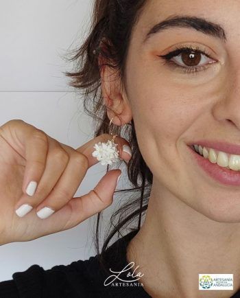 Pendiente Medio Aro De Biznaga de artesanía Lola