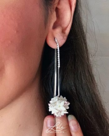 Pendientes Largos Biznaga realizados por artesanía Lola en acero.